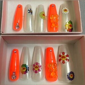Takashi Murakami Press On Nails 🧡💐🧸